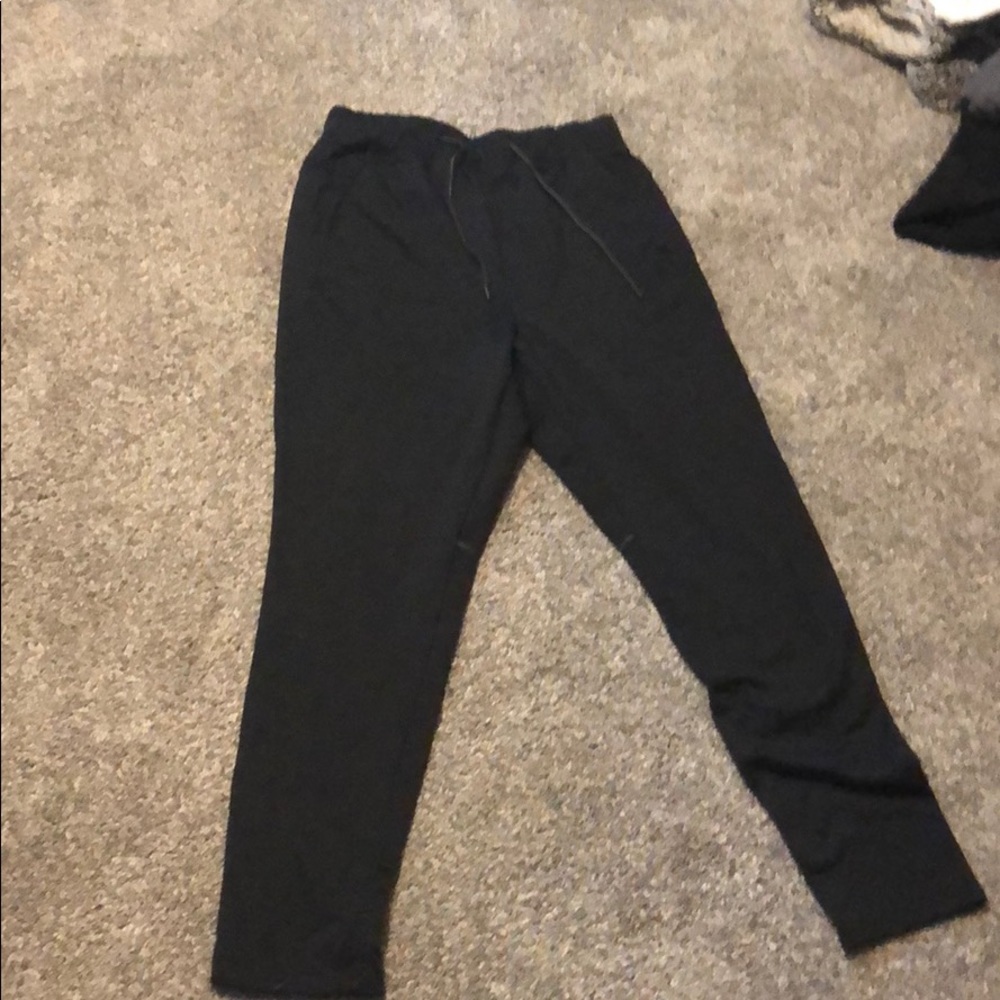 Black men’s lulu lemon sweatpants